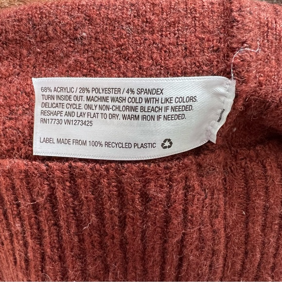 Universal Thread Sweater - Picture 6 of 6